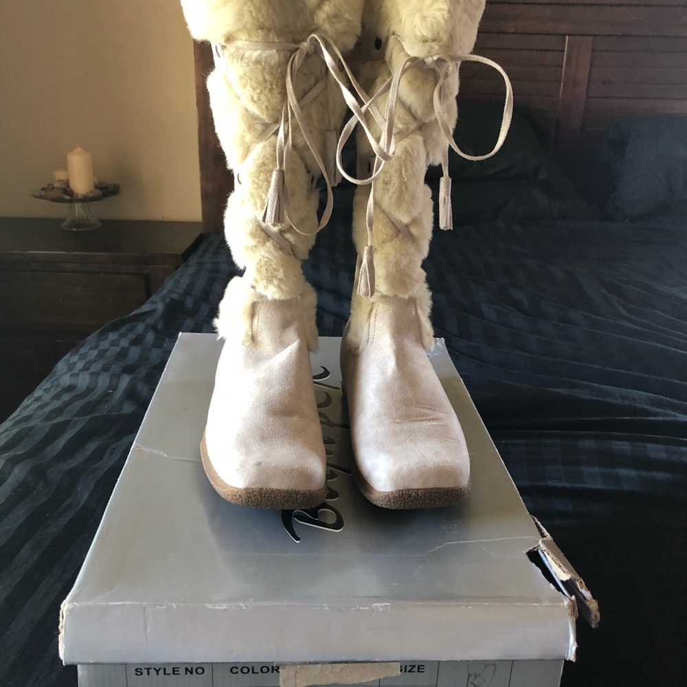 Suede boots - Picture 2 of 2